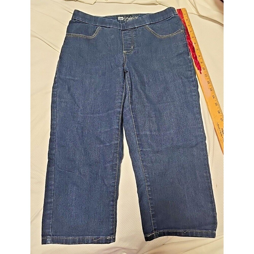 Lee Pull on Style Up Capri Women's size 6 PETITE Dark Wash Blue Denim Jeans